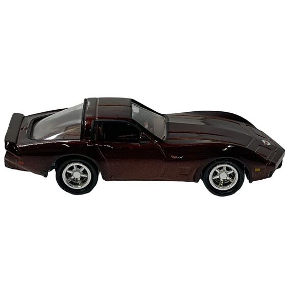Johnny Lightning Corvette 50th Anniversary -1978 Chevrolet Corvette Dark Claret - Picture 5 of 8